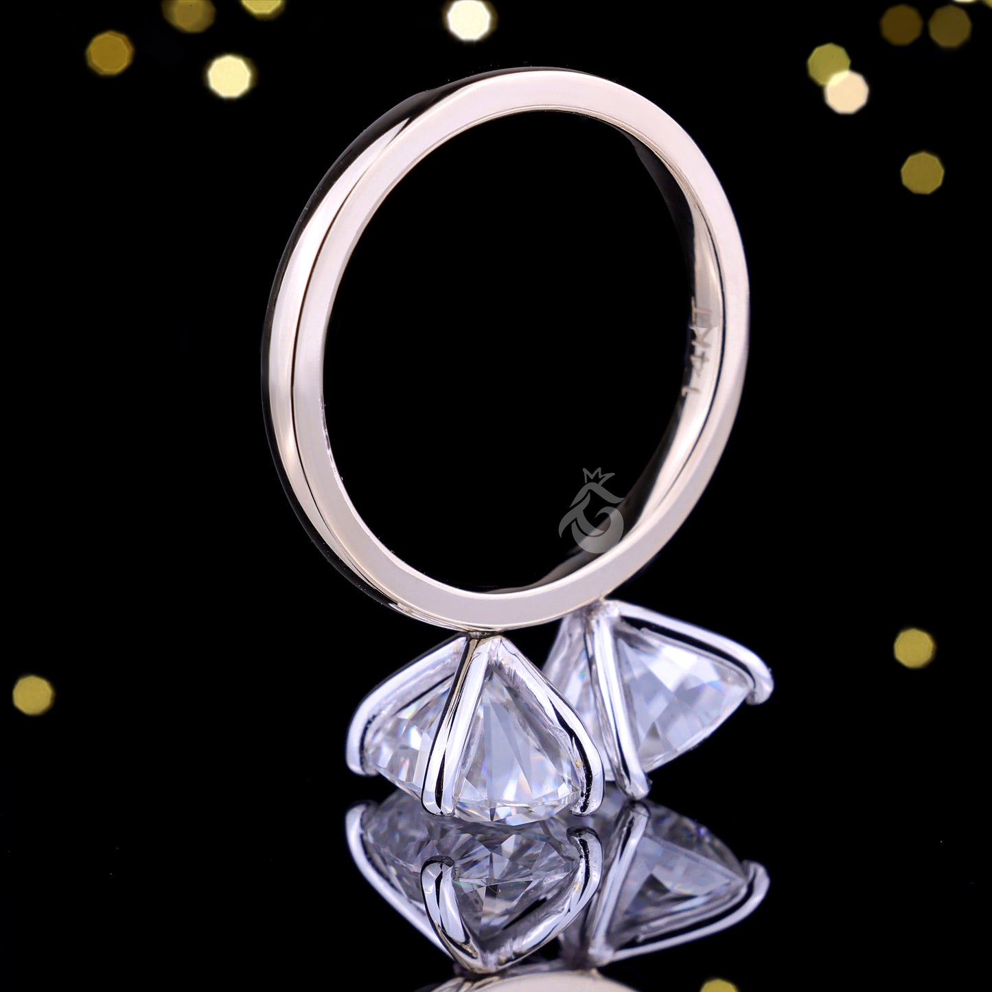 Toi Et Moi 2.63TW Oval & Cushion Moissanite Ring – Two-Stone Two-Tone Engagement & Wedding Ring