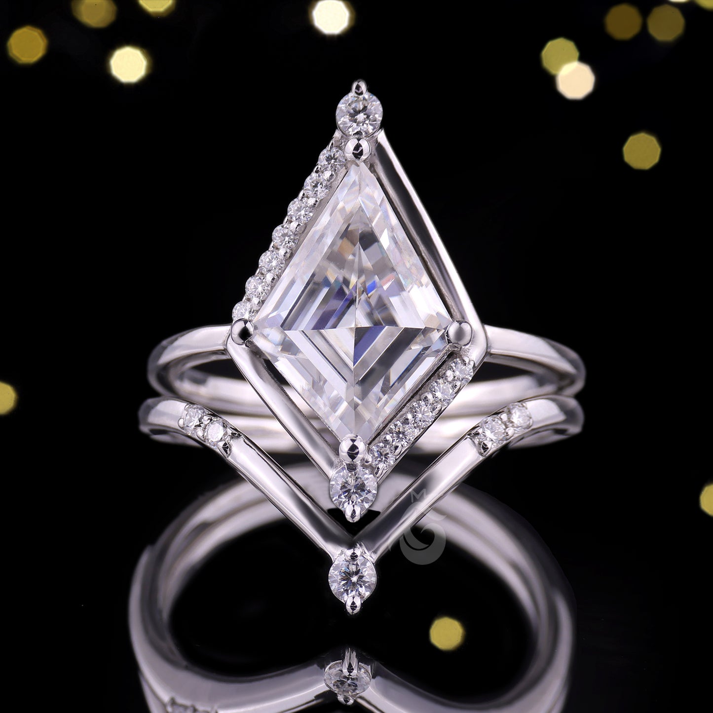 Vintage Kite Cut Moissanite Engagement Ring Set – 14K/18K White Gold Curved Wedding Band