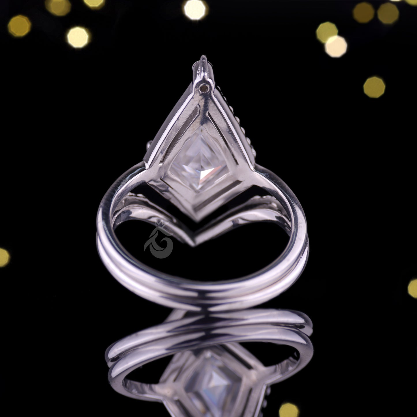 Vintage Kite Cut Moissanite Engagement Ring Set – 14K/18K White Gold Curved Wedding Band