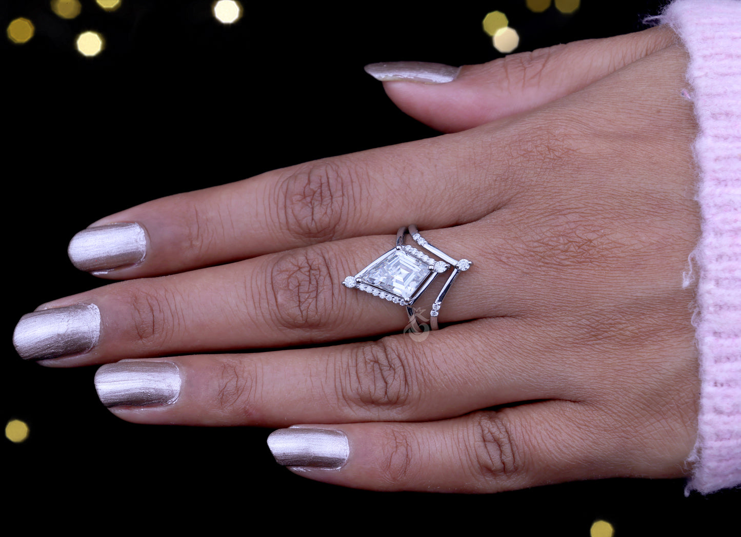 Vintage Kite Cut Moissanite Engagement Ring Set – 14K/18K White Gold Curved Wedding Band