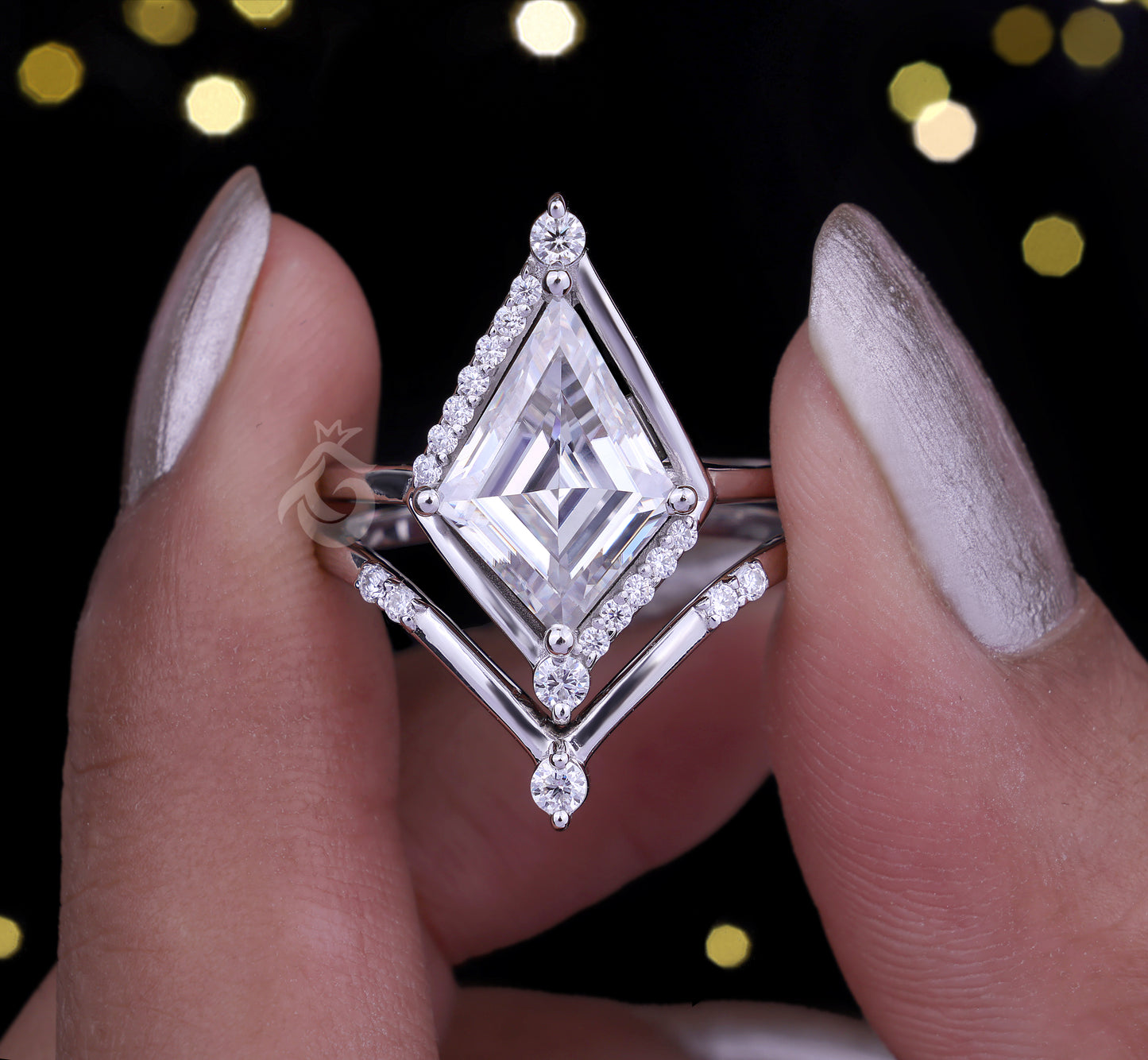 Vintage Kite Cut Moissanite Engagement Ring Set – 14K/18K White Gold Curved Wedding Band