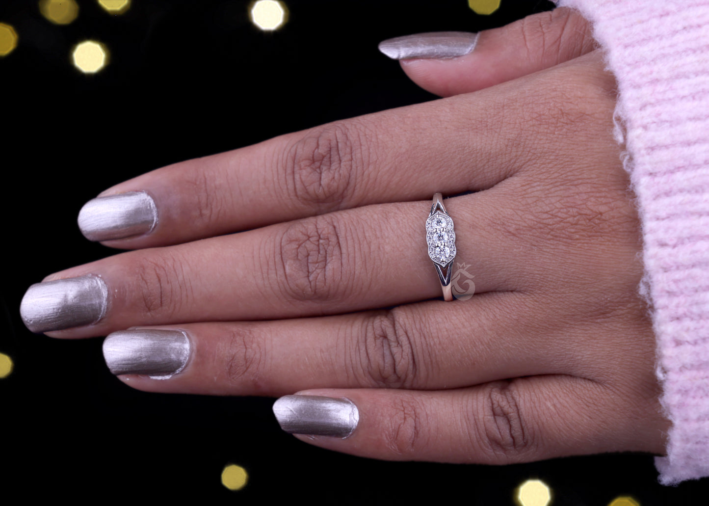 Custom Round Cut Cluster Moissanite Ring – 10K/14K/18K Gold Three-Stone Halo Engagement & Promise Ring