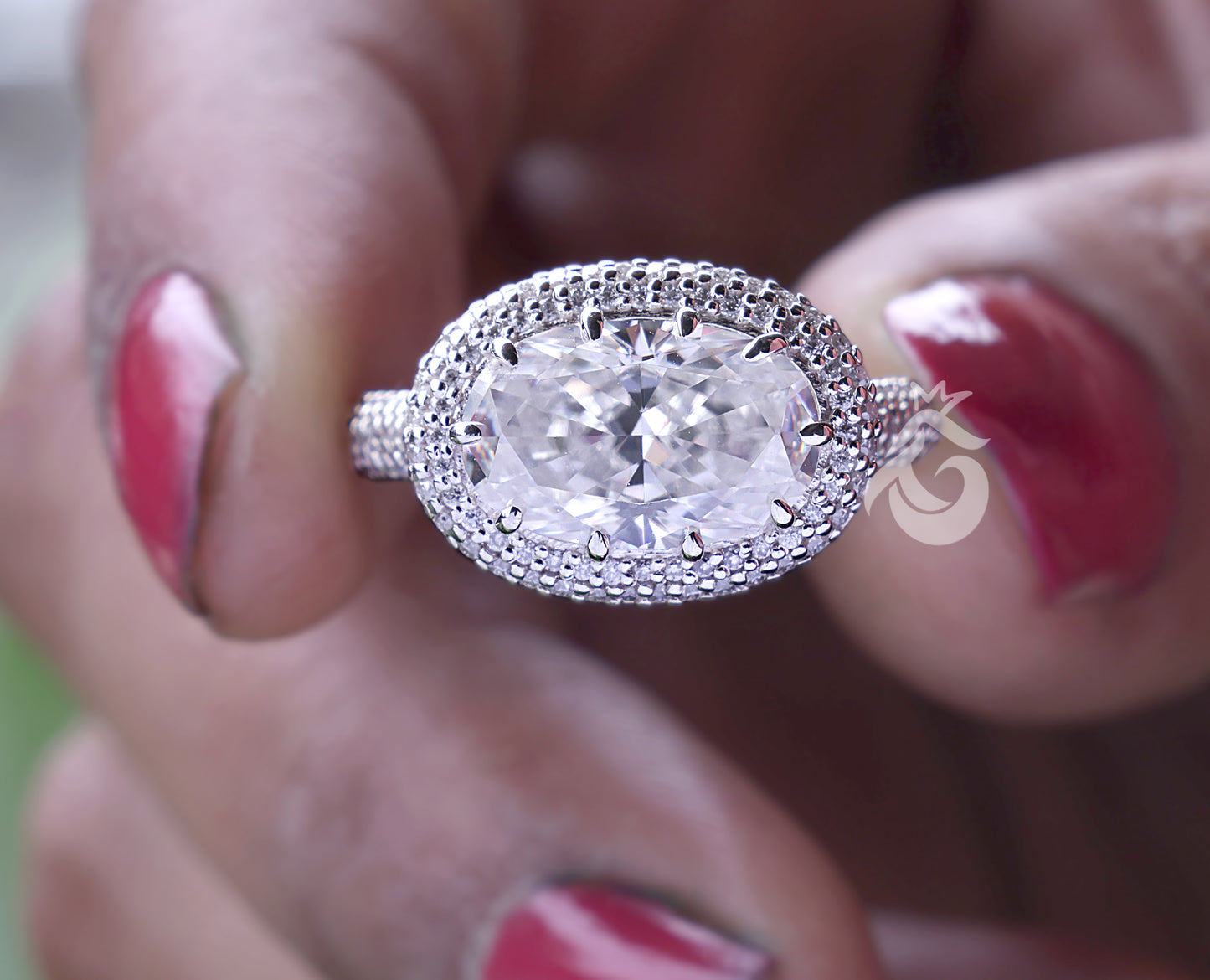 East-West Oval Halo Moissanite Engagement Ring – 4.26CT Bridal & Anniversary Jewelry