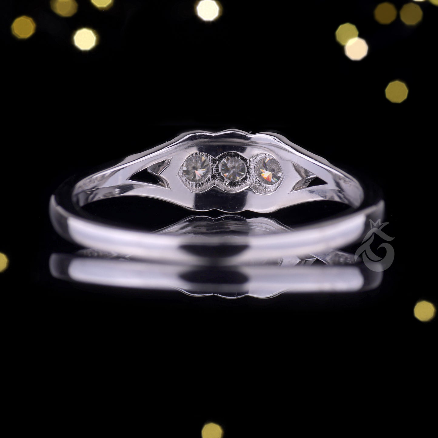 Custom Round Cut Cluster Moissanite Ring – 10K/14K/18K Gold Three-Stone Halo Engagement & Promise Ring