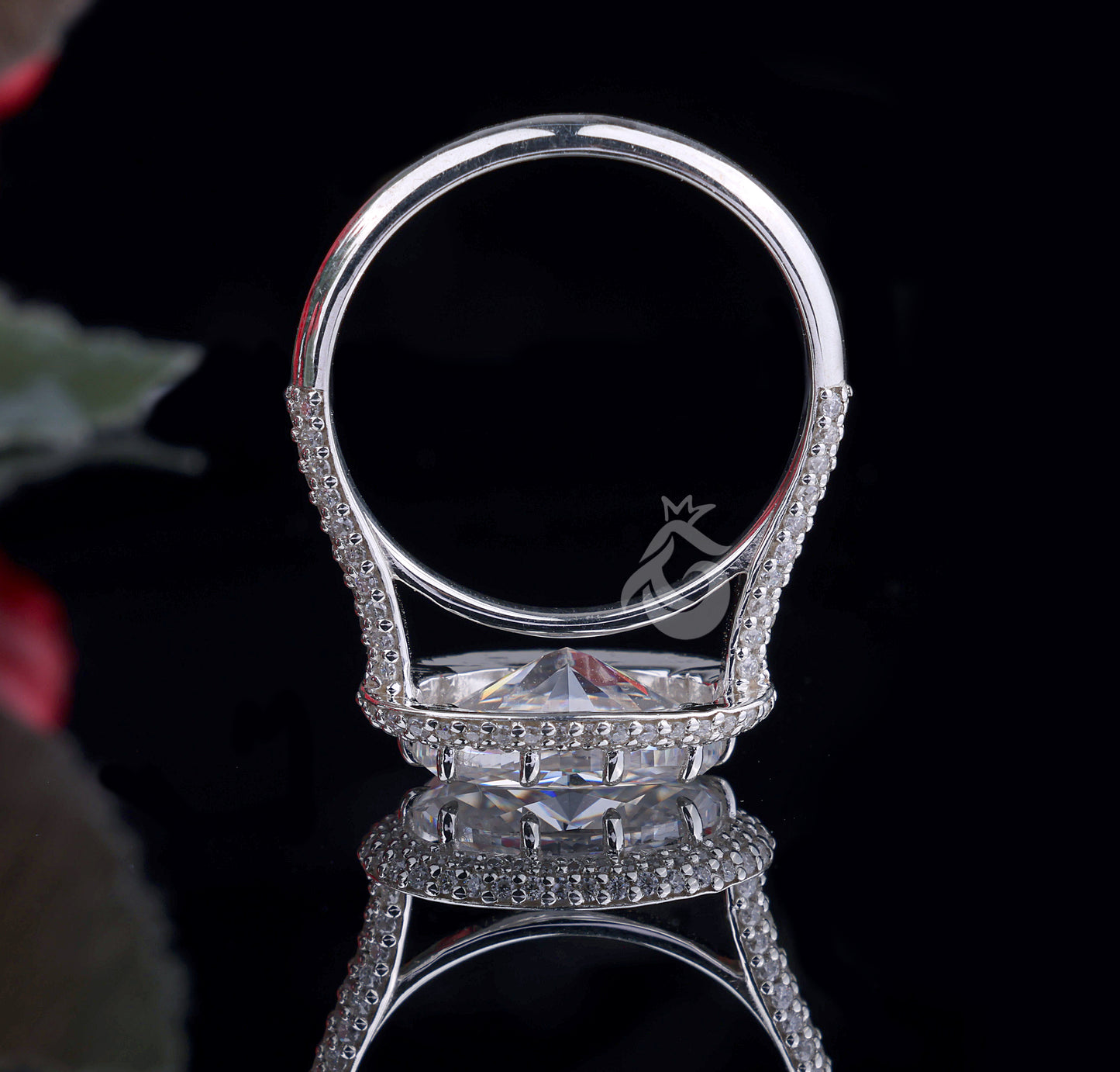 East-West Oval Halo Moissanite Engagement Ring – 4.26CT Bridal & Anniversary Jewelry