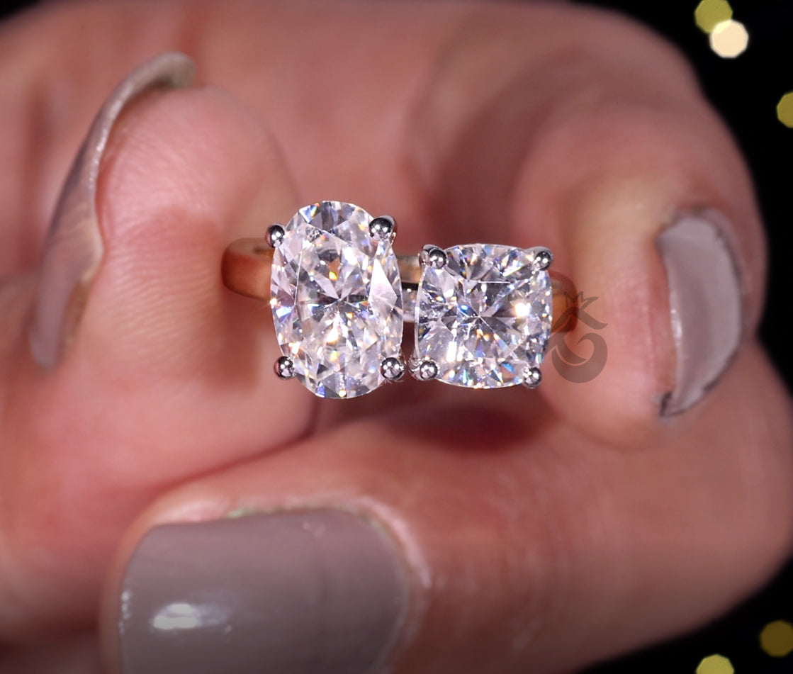 Toi Et Moi 2.63TW Oval & Cushion Moissanite Ring – Two-Stone Two-Tone Engagement & Wedding Ring