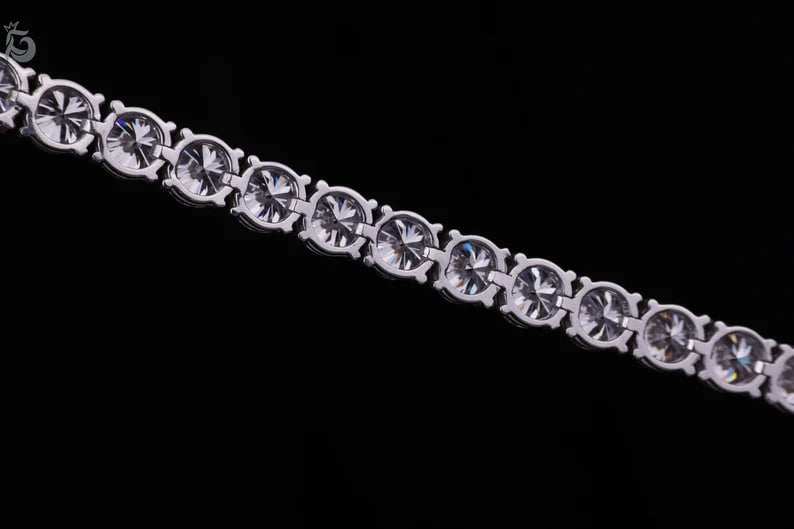 6MM Round VVS Colorless Moissanite Tennis Bracelet – White Gold Bridal Jewelry