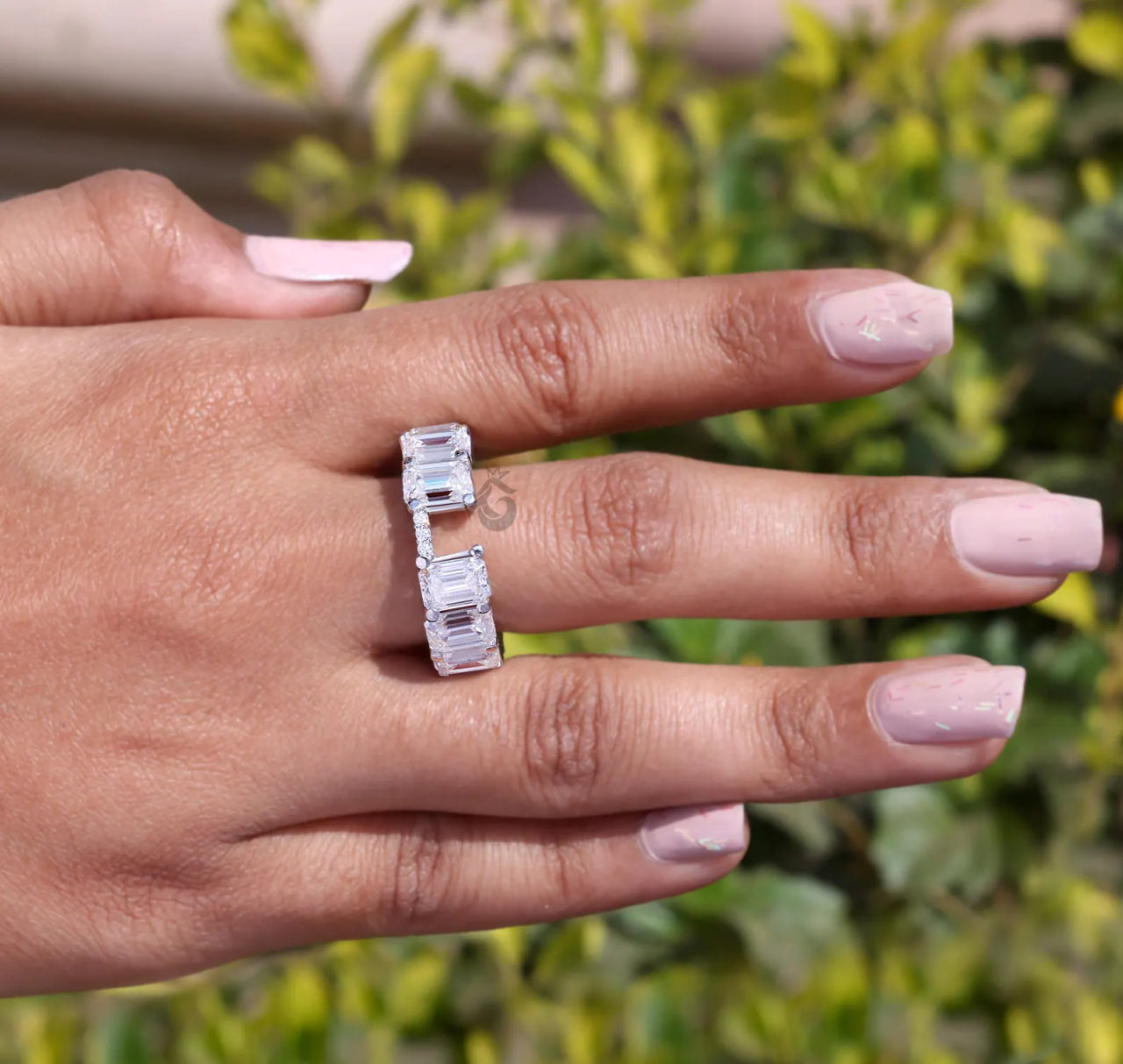 9.00 CT Emerald & Round Cut Moissanite Eternity Band – Custom U-Prong Wedding or Promise Ring