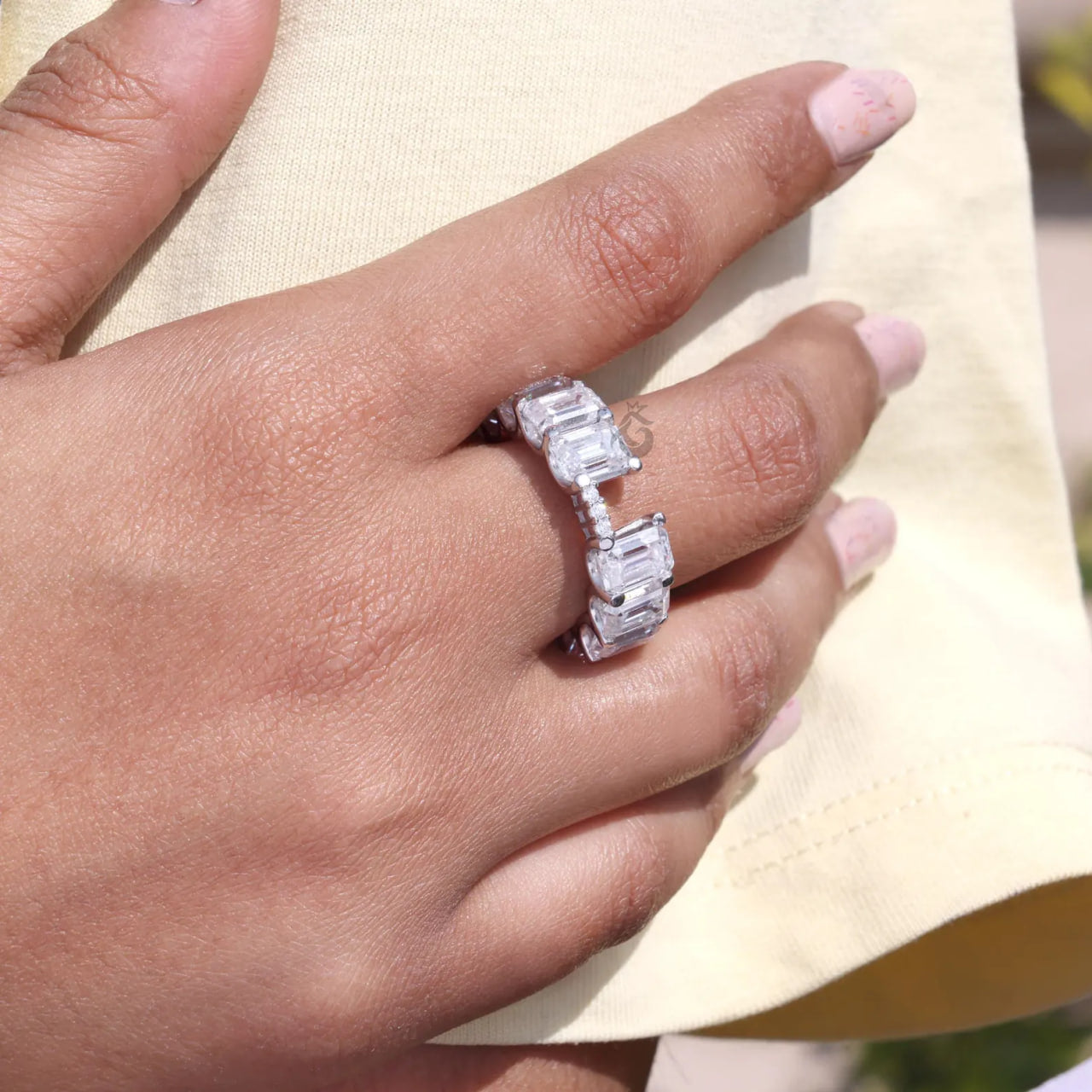 9.00 CT Emerald & Round Cut Moissanite Eternity Band – Custom U-Prong Wedding or Promise Ring