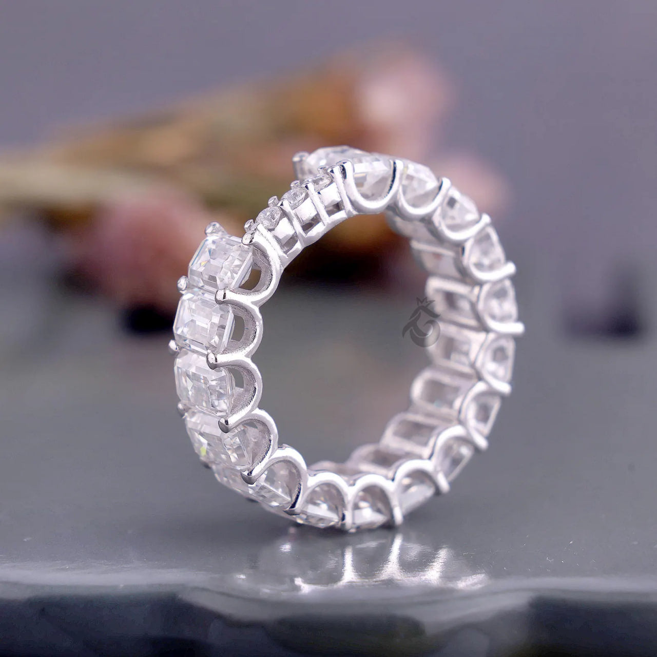 9.00 CT Emerald & Round Cut Moissanite Eternity Band – Custom U-Prong Wedding or Promise Ring