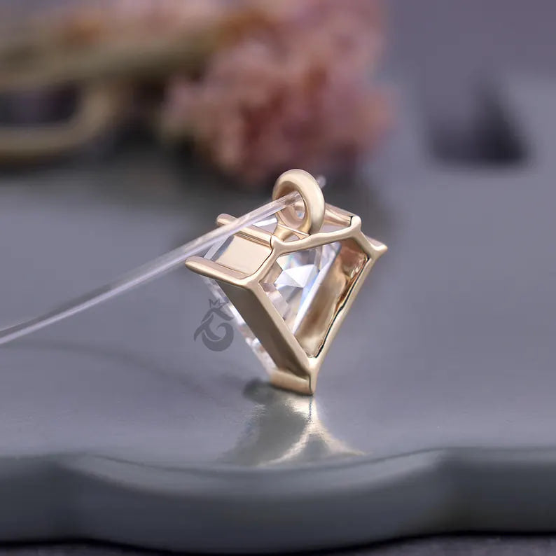 3.20 CT Unique Cut Moissanite Solitaire Pendant, 18K Yellow Gold Invisible Necklace in All Lengths