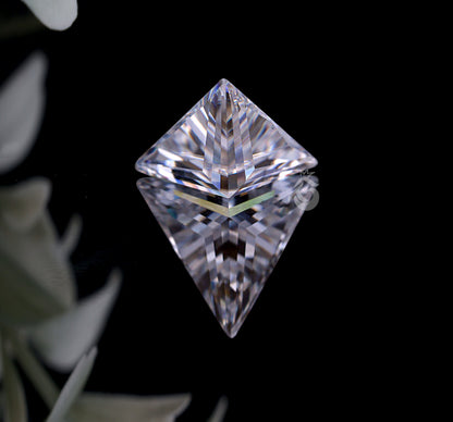 Triangle Cut Colorless Moissanite Loose Gemstone for Vintage Jewelry
