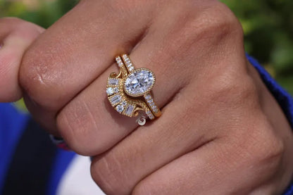 Vintage Oval Moissanite Bridal Ring Set, 18K Yellow Gold Curved Band