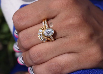 Vintage Oval Moissanite Bridal Ring Set, 18K Yellow Gold Curved Band