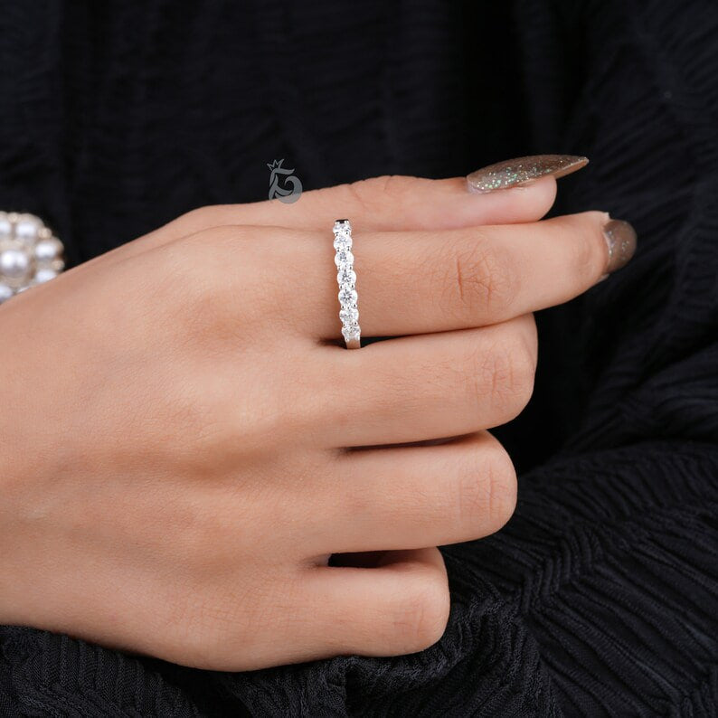 2.8MM 7 Stone Moissanite Band, U-Prong Wedding Ring in 10K/14K White Gold