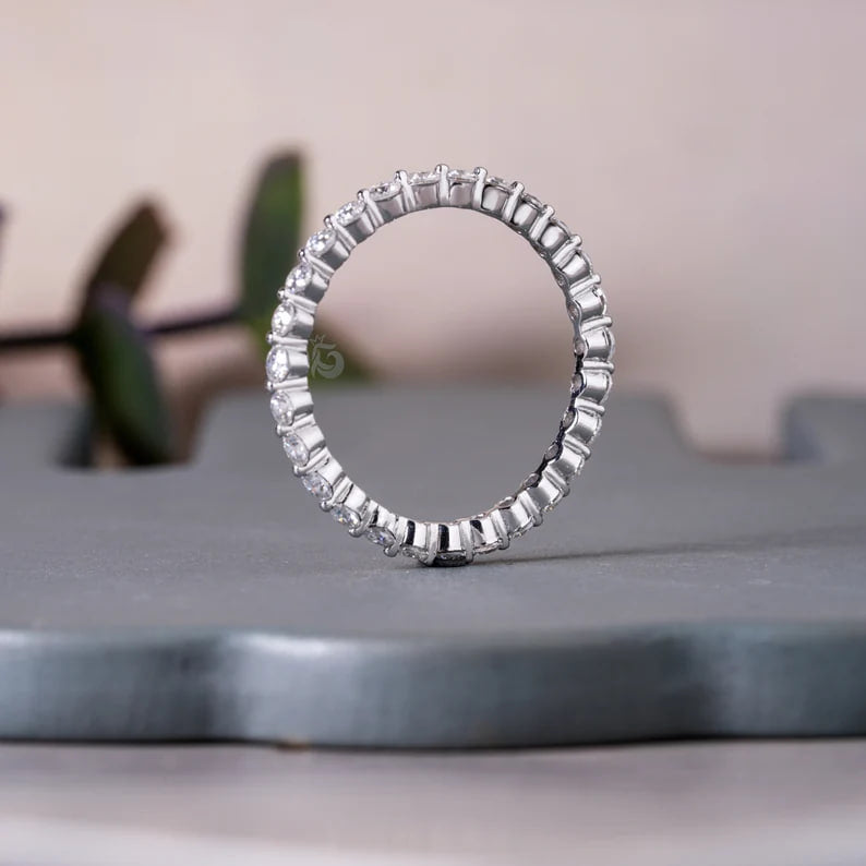 1.9MM Round Moissanite single Prong Stacking Wedding Band