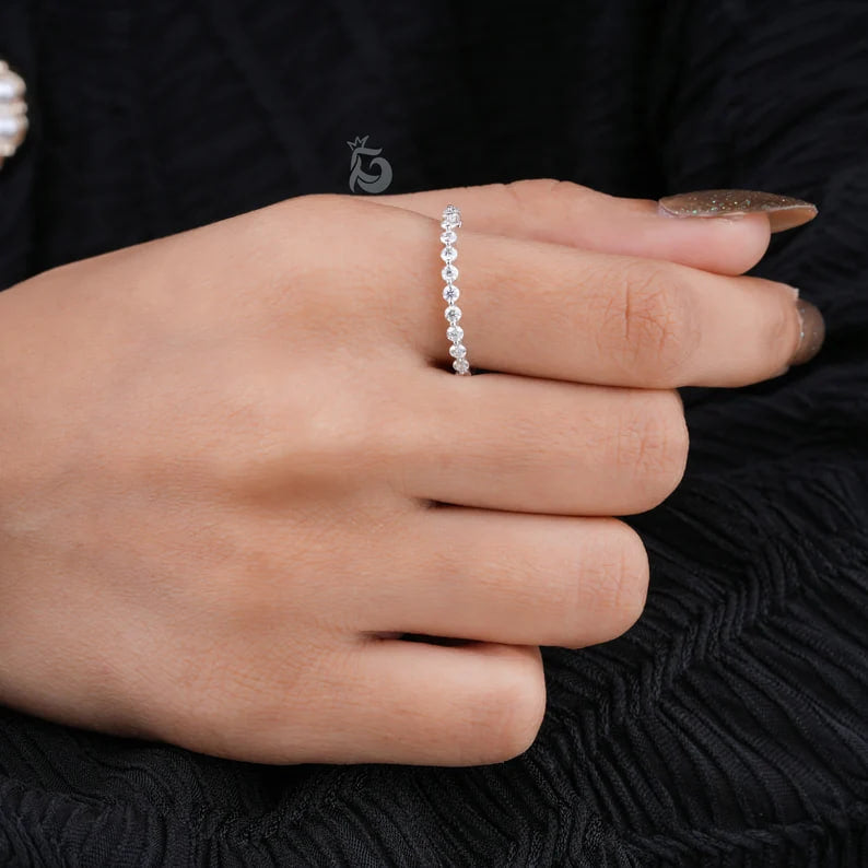 1.9MM Round Moissanite single Prong Stacking Wedding Band