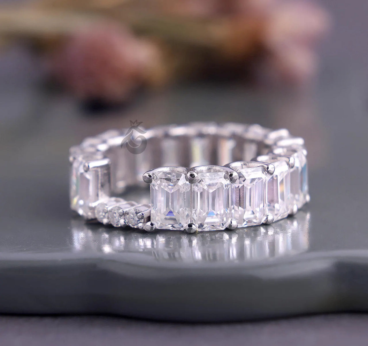 9.00 CT Emerald & Round Cut Moissanite Eternity Band – Custom U-Prong Wedding or Promise Ring