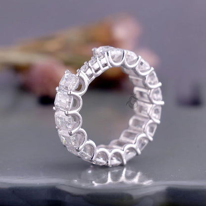 9.00 CT Emerald & Round Cut Moissanite Eternity Band – Custom U-Prong Wedding or Promise Ring